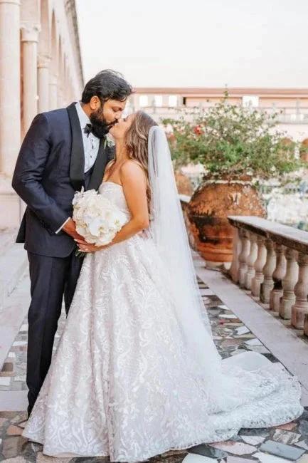Beautiful A-Line Long White Sleeveless Wedding Dresses With Lace (ZD16527)