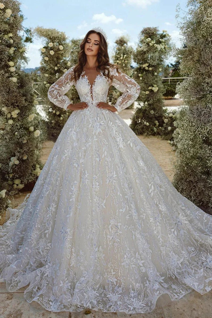 Beautiful A-line V-neck Lace Appliques Tulle Wedding Dress With Long Sleeves (ZD16450)