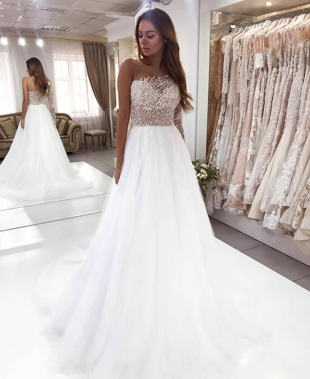 Beautiful Long Sleeve A-Line Bateau Pearl Lace Wedding Dress (ZD15121)