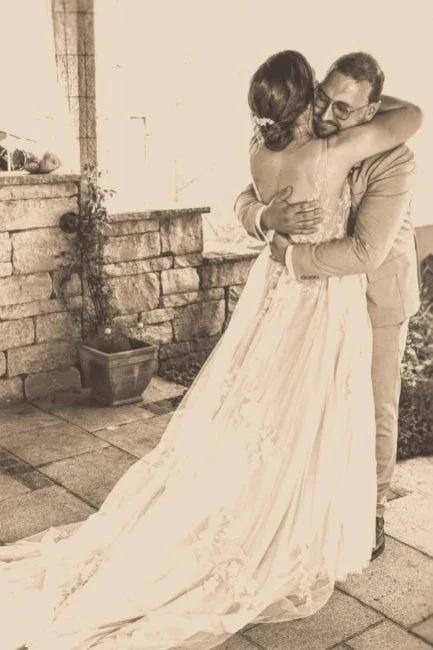 Beautiful Long White A-line V-neck Sleeveless Wedding Dress with Lace (ZD16673)