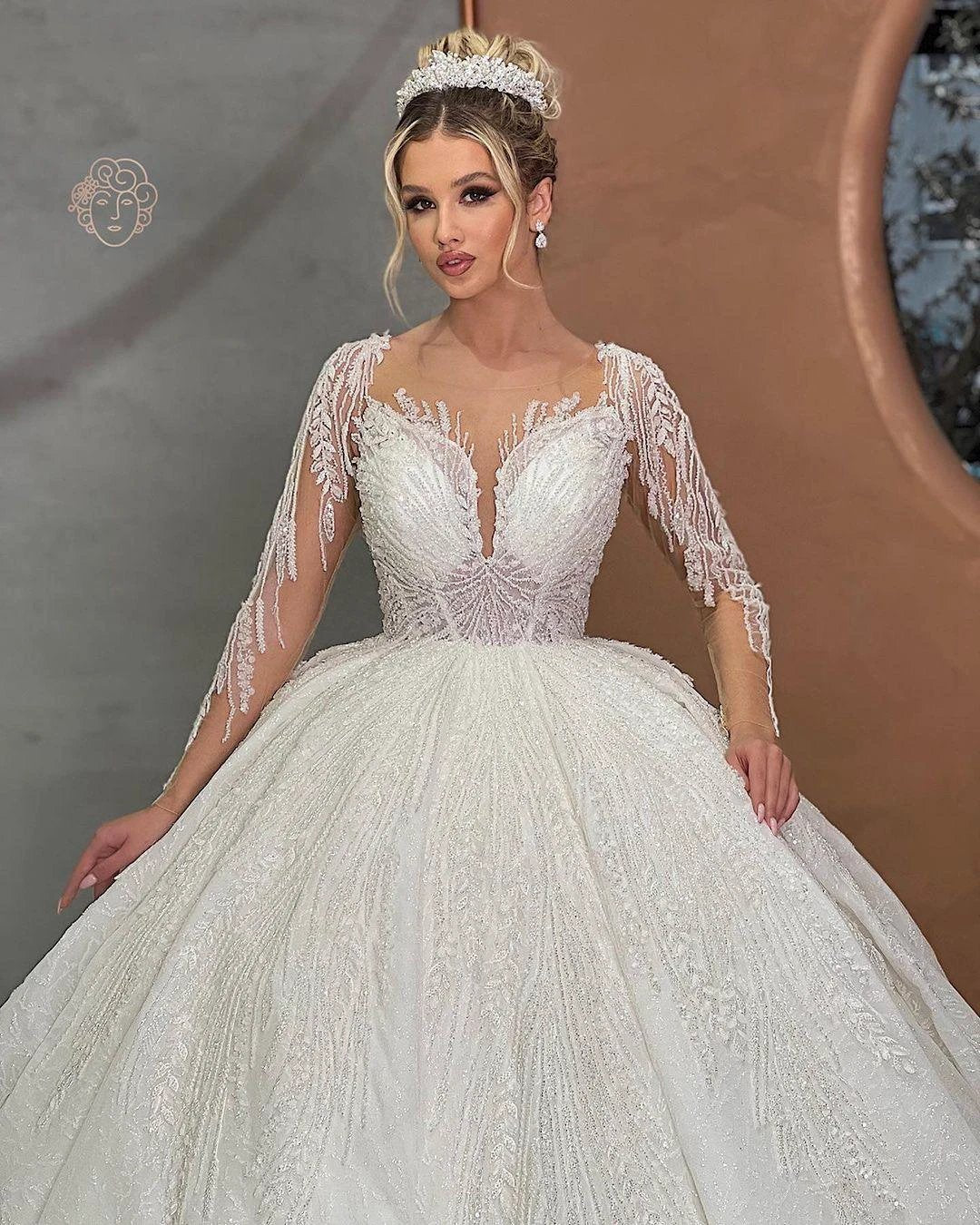 Beautiful Long White Sweetheart Ball Gown Wedding Dress With Applique (ZD14933)
