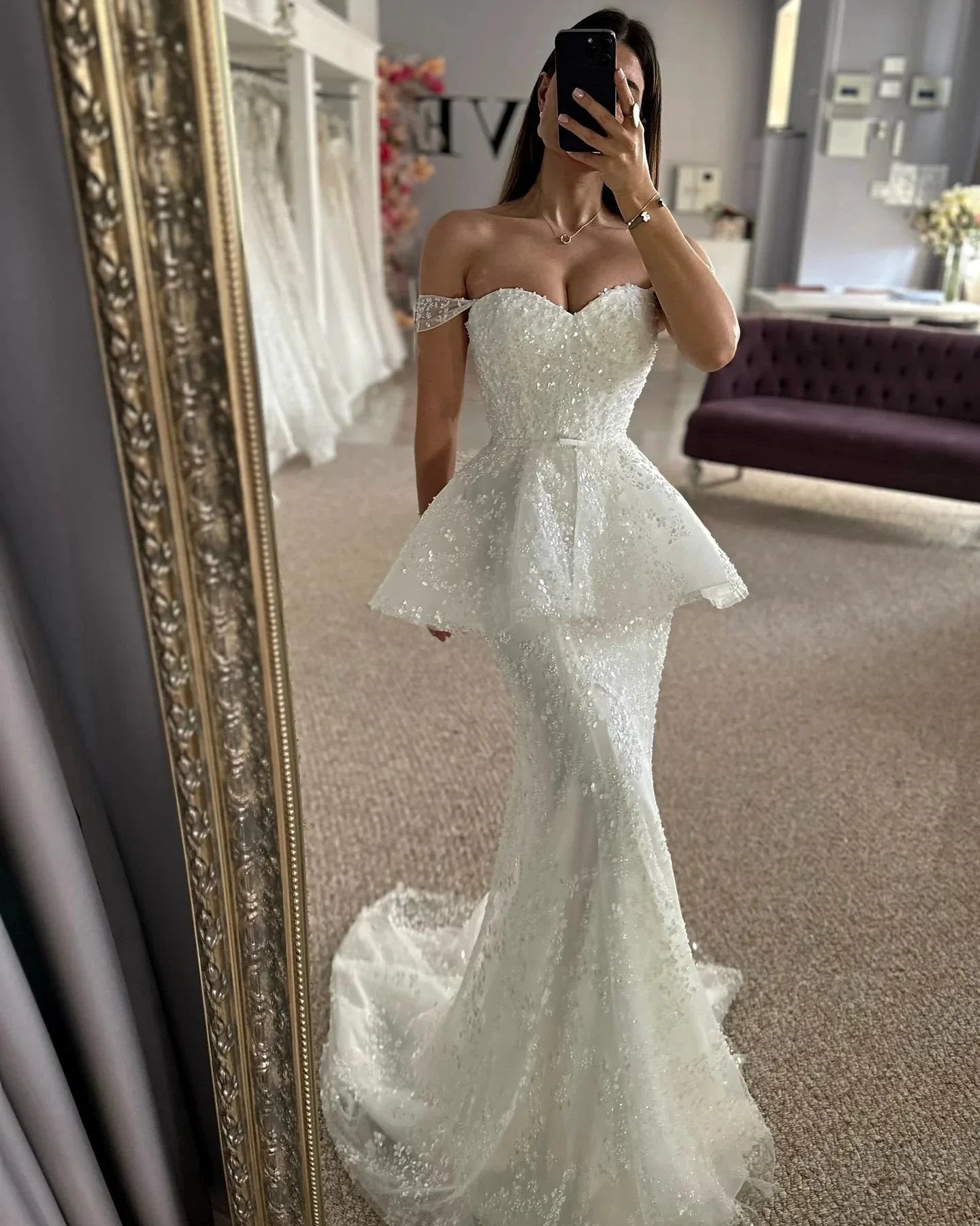 Beautiful Mermaid Tulle Lace Sweetheart Sleeveless White Wedding Dresses With Appliques (ZD15541)