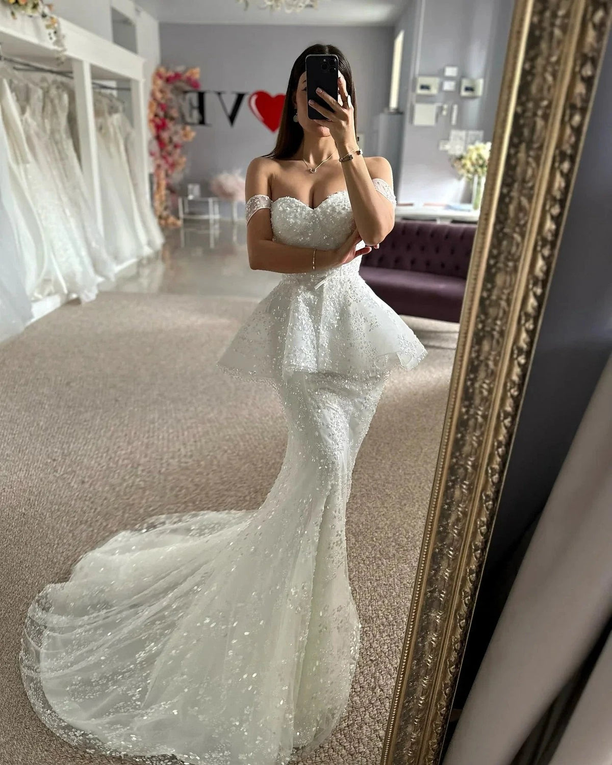 Beautiful Mermaid Tulle Lace Sweetheart Sleeveless White Wedding Dresses With Appliques (ZD15541)