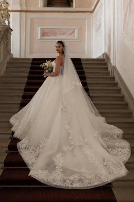 Beautiful Princess Long A-line White Strapless Wedding Dresses with Lace (ZD15614)