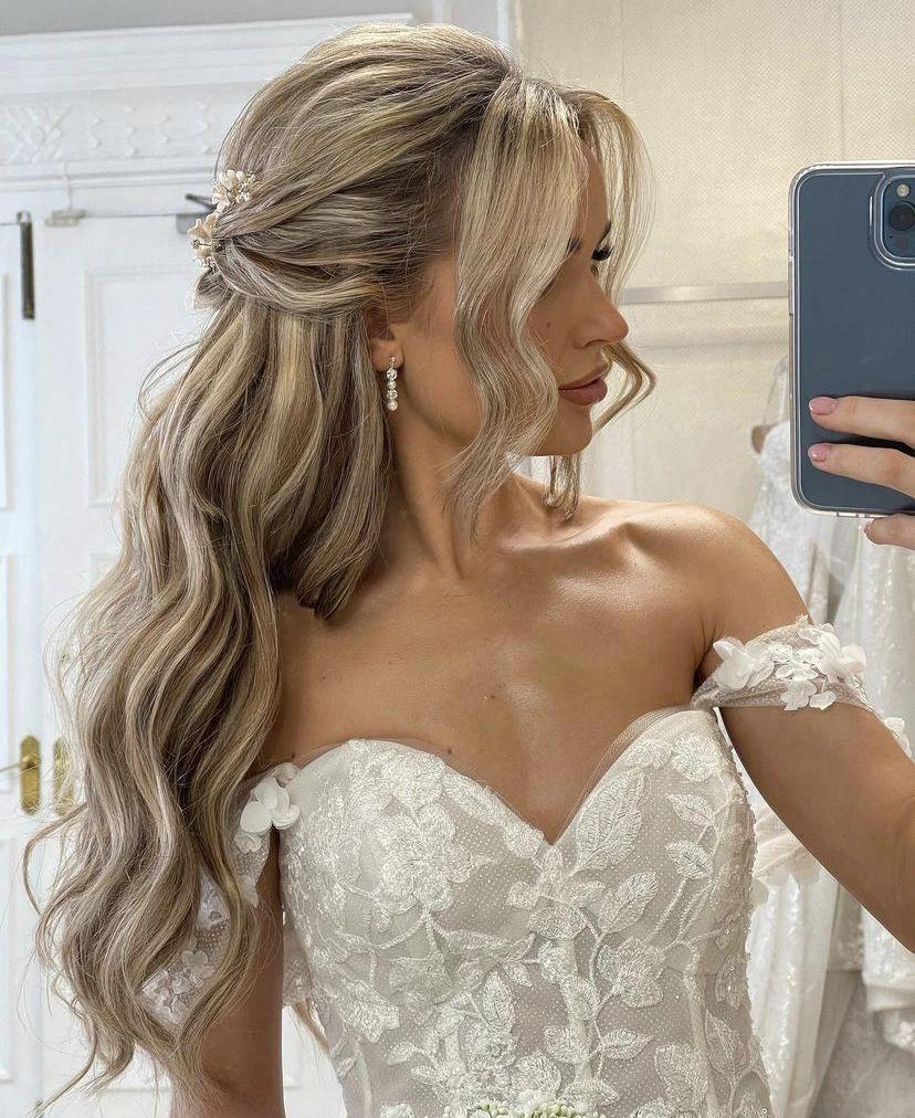 Beautiful Princess Off-the-shoulder A-line Appliques Wedding Dress With Train (ZD16543)