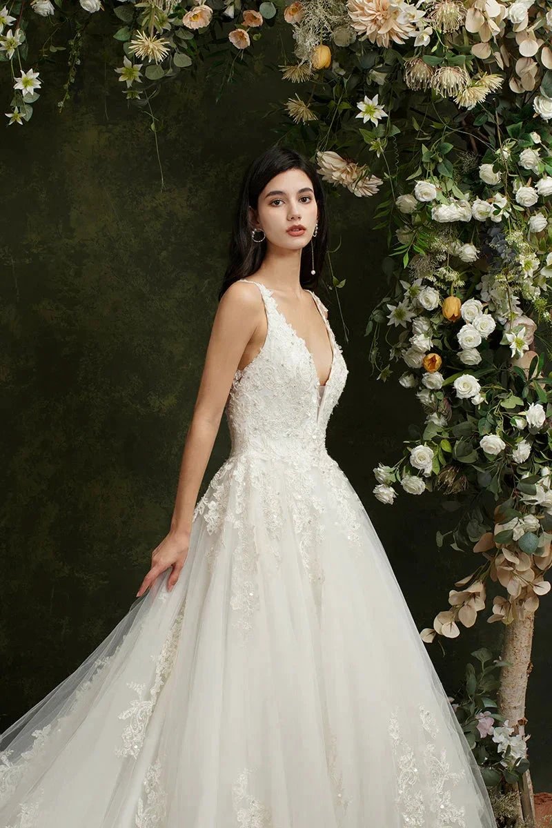Biztunnel Long A-line V-neck Tulle Lace Backless Wedding Dresses (ZD16716)