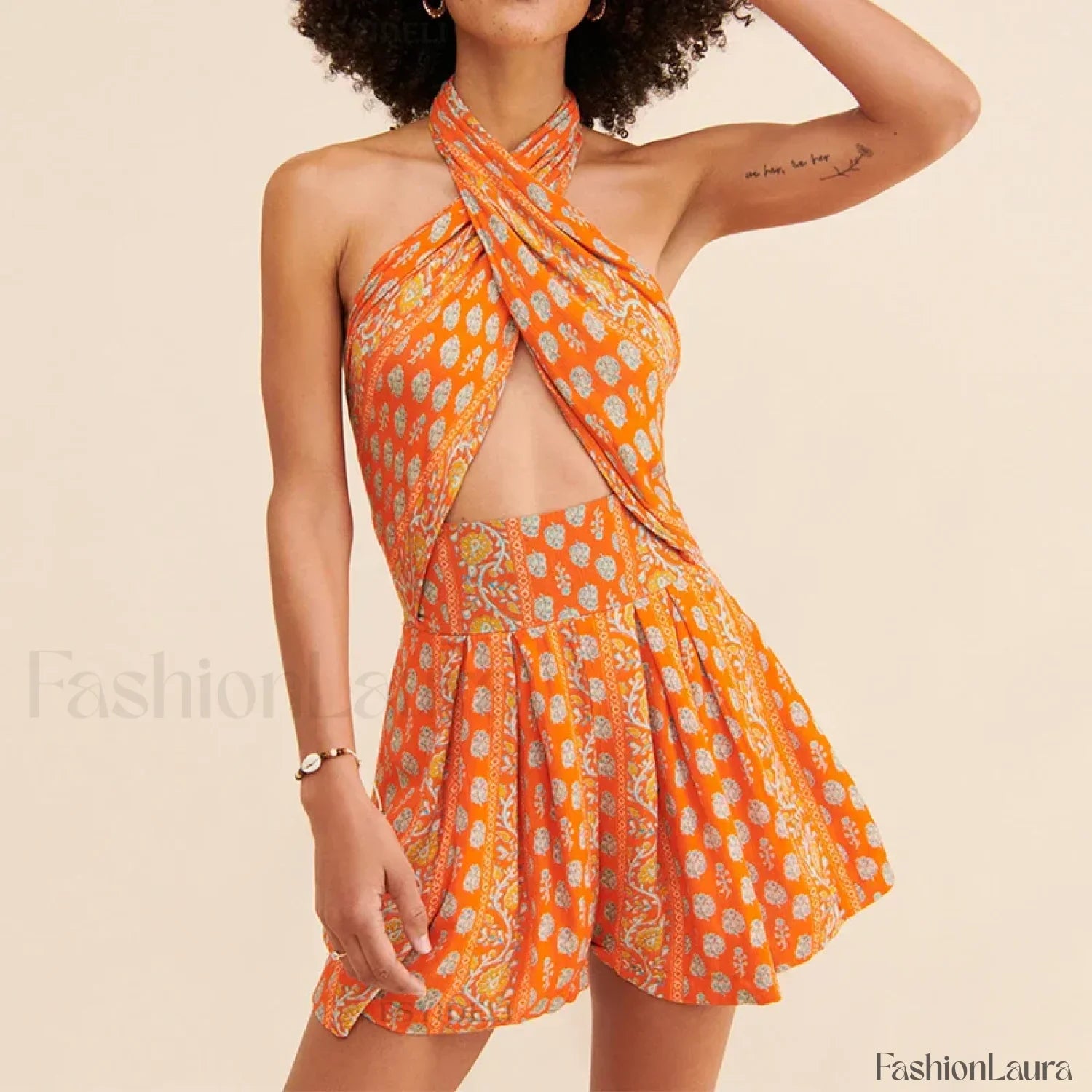 Tailored Dress Inspired by Contemporary Streetwear Fashion 2