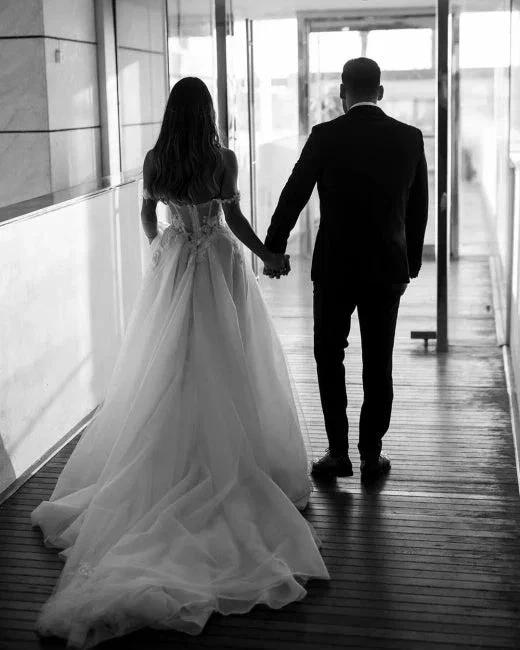 Boho A-Line Tulle Off-the-shoulder Wedding Dresses with Lace (ZD14705)