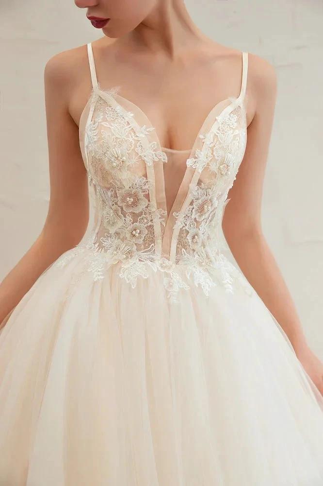 Boho Spaghetti Straps Ivory Ball Gown Tulle Aline Wedding Dress (ZD13924)