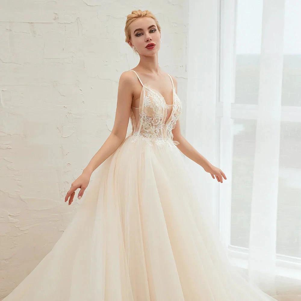 Boho Spaghetti Straps Ivory Ball Gown Tulle Aline Wedding Dress (ZD13924)