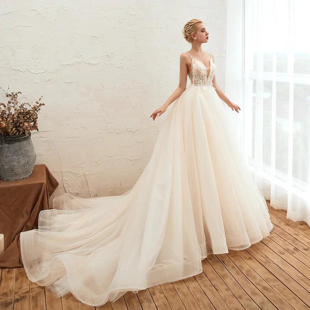 Boho Spaghetti Straps Ivory Ball Gown Tulle Aline Wedding Dress (ZD13924)
