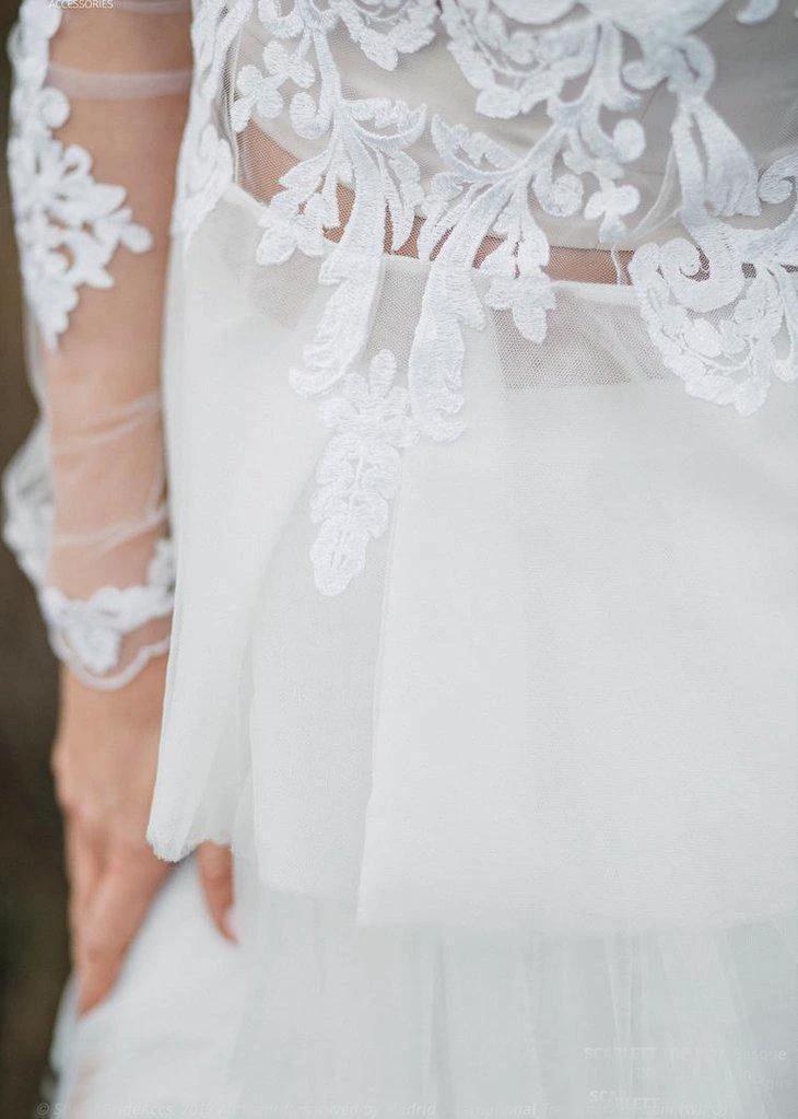 Boho Wedding Dress  V Back Bridal Lace Gown Separates Wedding Dress (ZD15287)