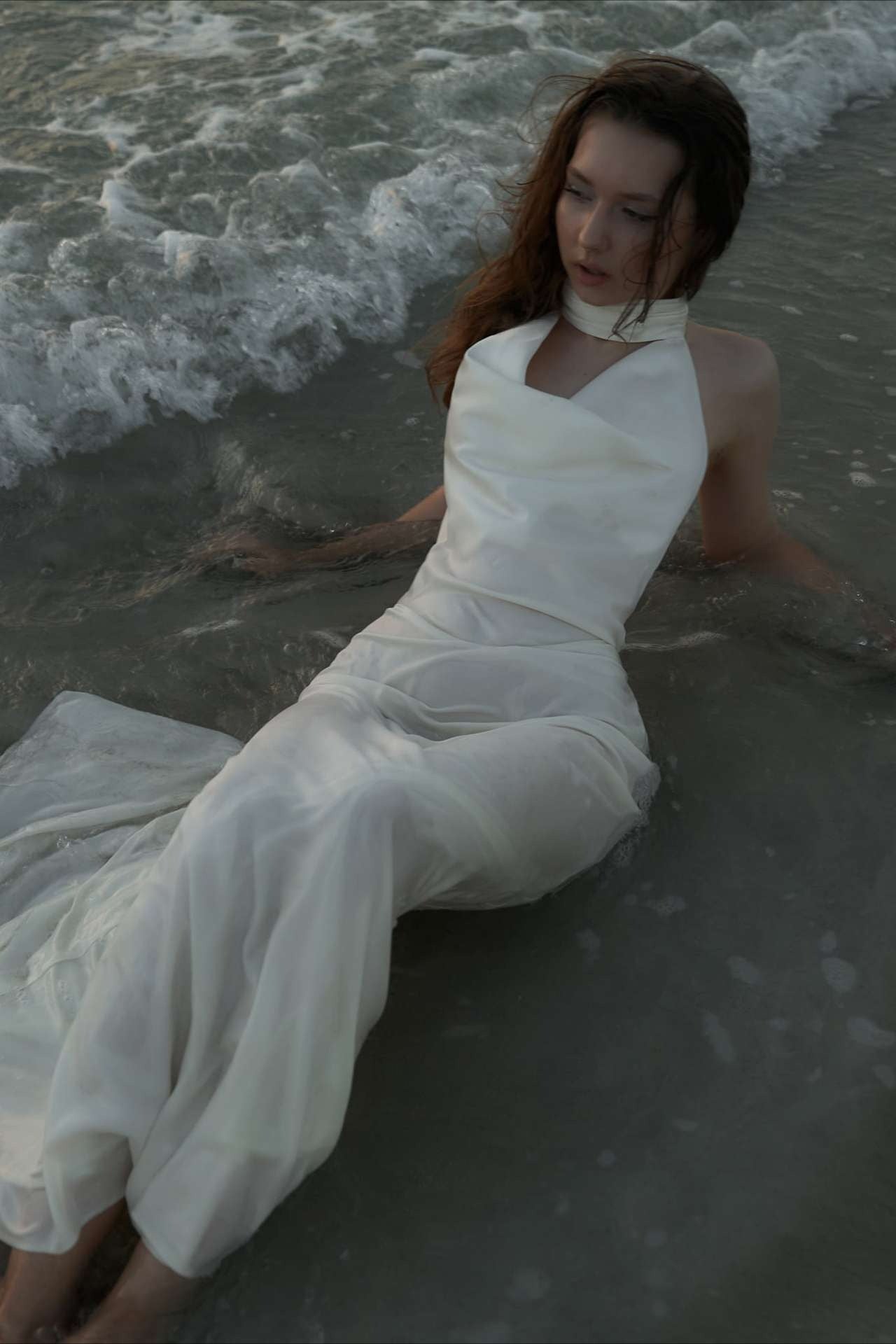Elegant Dress Inspired by Contemporary Streetwear Fashion 9