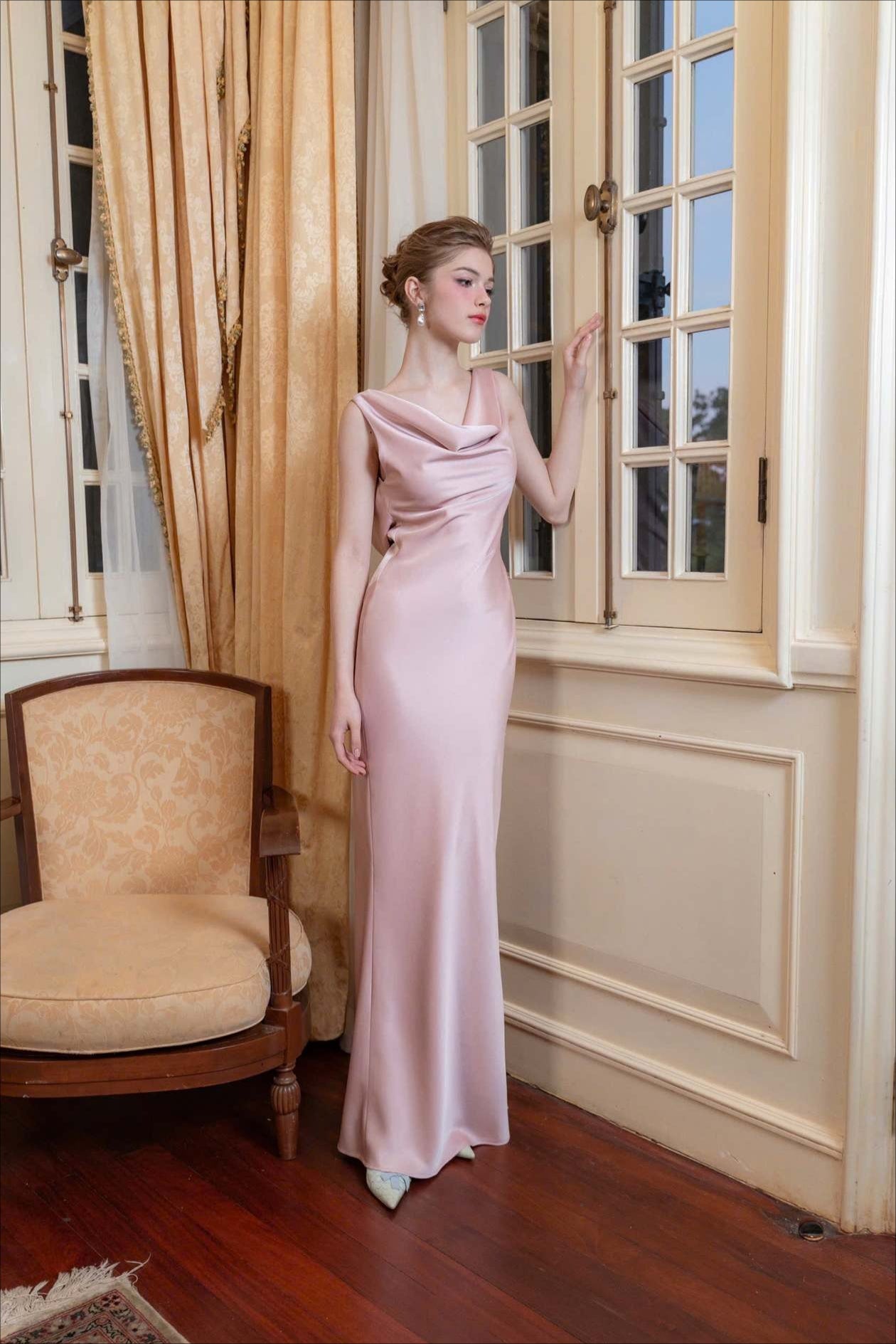 Solid Satin Evening Elegant Dress for Seasonal Wardrobe Essential