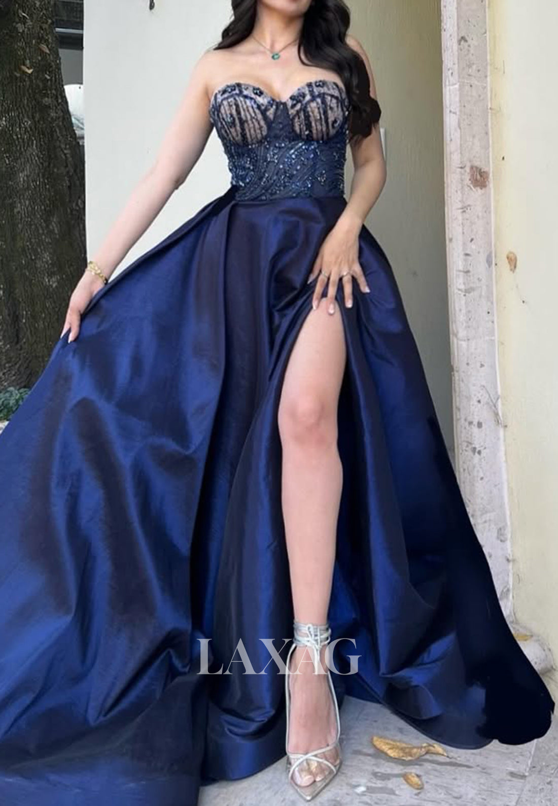 A-Line Sweetheart Off-Shoulder Sleeveless Prom Dress Beaded Lace Applique Pleated Party Gowns