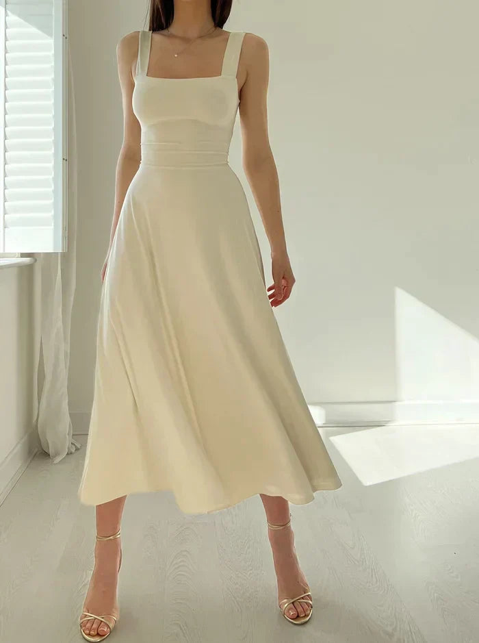 Mónica Statement Summer Dress with a Square Neckline Chic Silhouette Collection