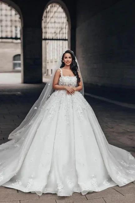 Charming Ball Gown Lace Square Sleeveless White Wedding Dresses With Appliques (ZD16617)