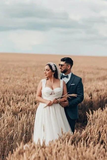 Charming Long White A-line Tulle Sleeveless Wedding Dress with Lace (ZD16624)
