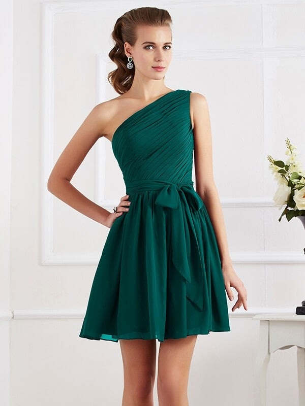 Charming Pleats One-Shoulder Sleeveless Short Chiffon Bridesmaid Dresses