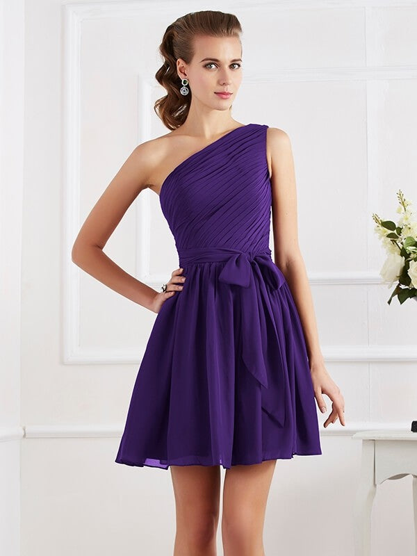 Charming Pleats One-Shoulder Sleeveless Short Chiffon Bridesmaid Dresses
