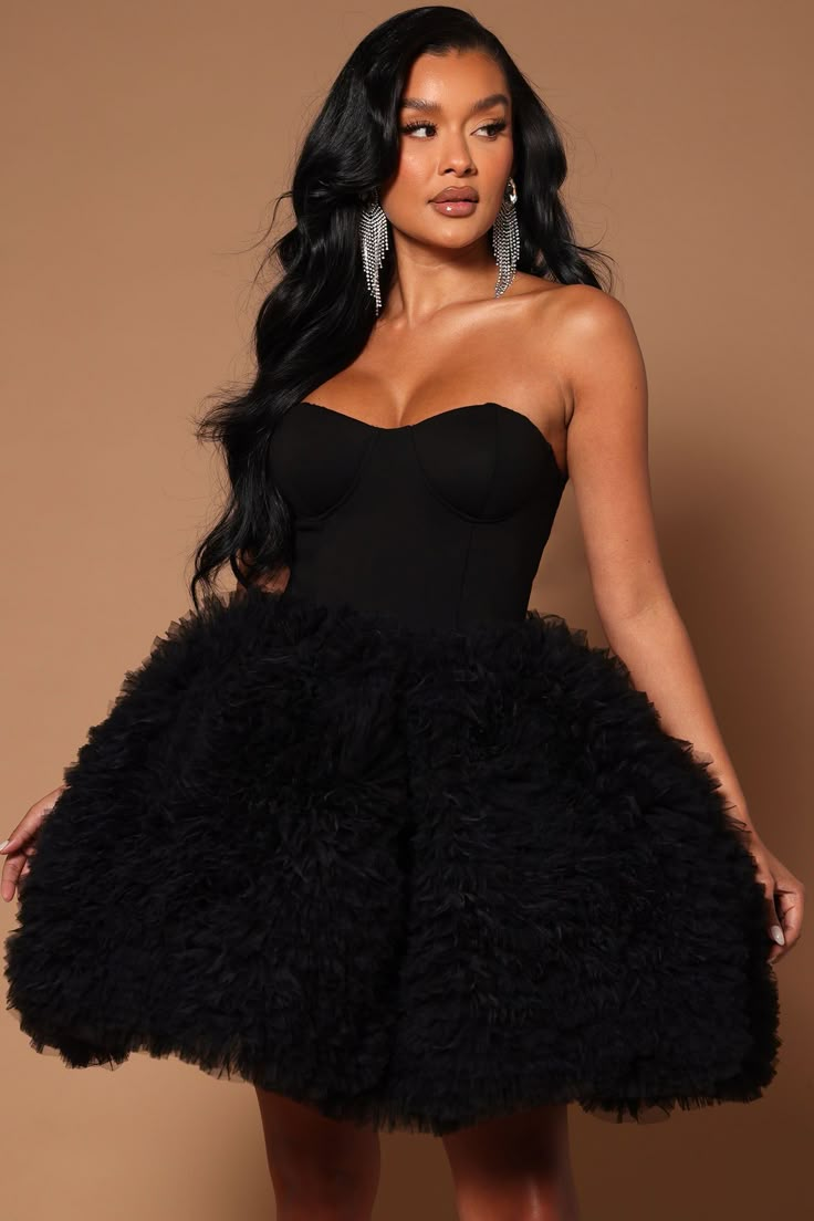Chic Black A-Line Strapless Sweetheart Homecoming Dresses Mini Sleeveless