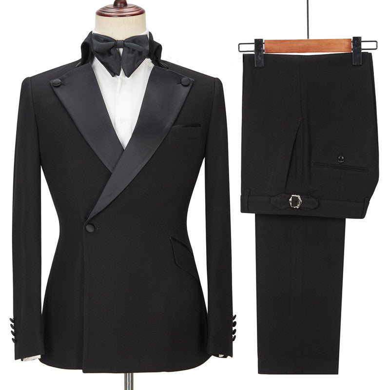 Chic Black Designer Slim-Fit Peaked Lapel Men Suits for Prom