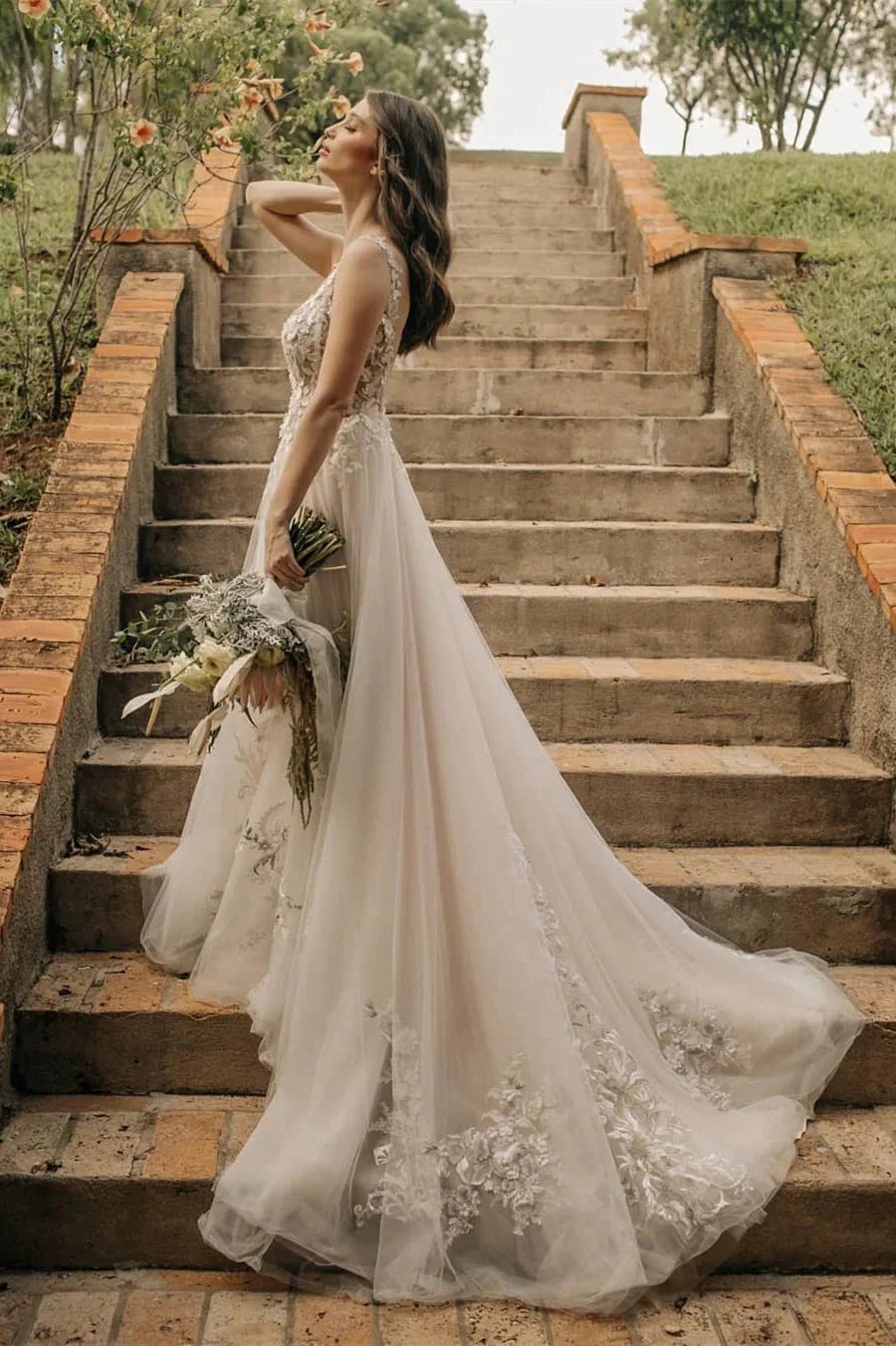 Chic Long A-line Sleeveless Flowers Backless Wedding Dress With Lace (ZD14810)