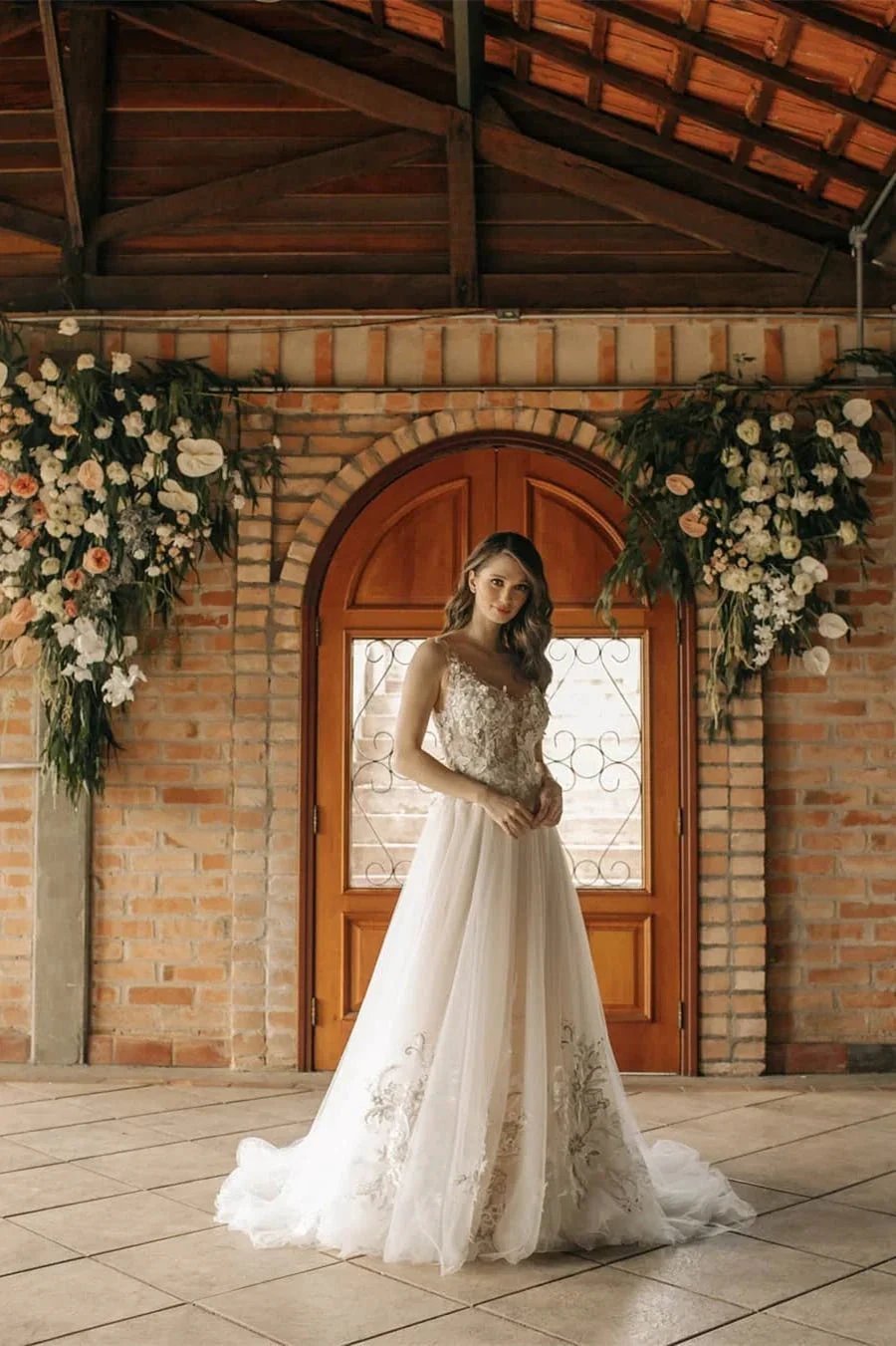 Chic Long A-line Sleeveless Flowers Backless Wedding Dress With Lace (ZD14810)