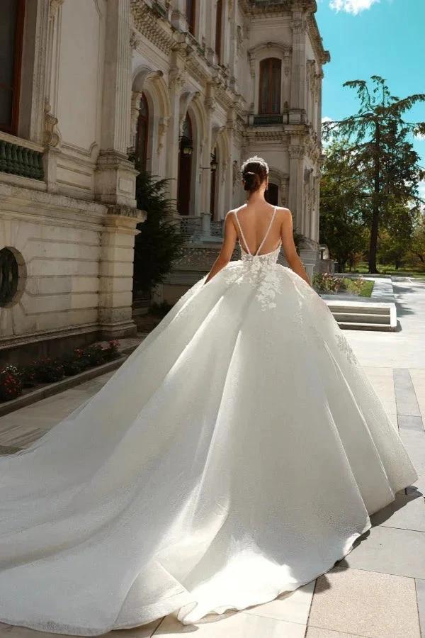 Chic Long Princess A-line Ivory Spaghetti Straps Tulle Lace Wedding Dress with Glitter (ZD15547)