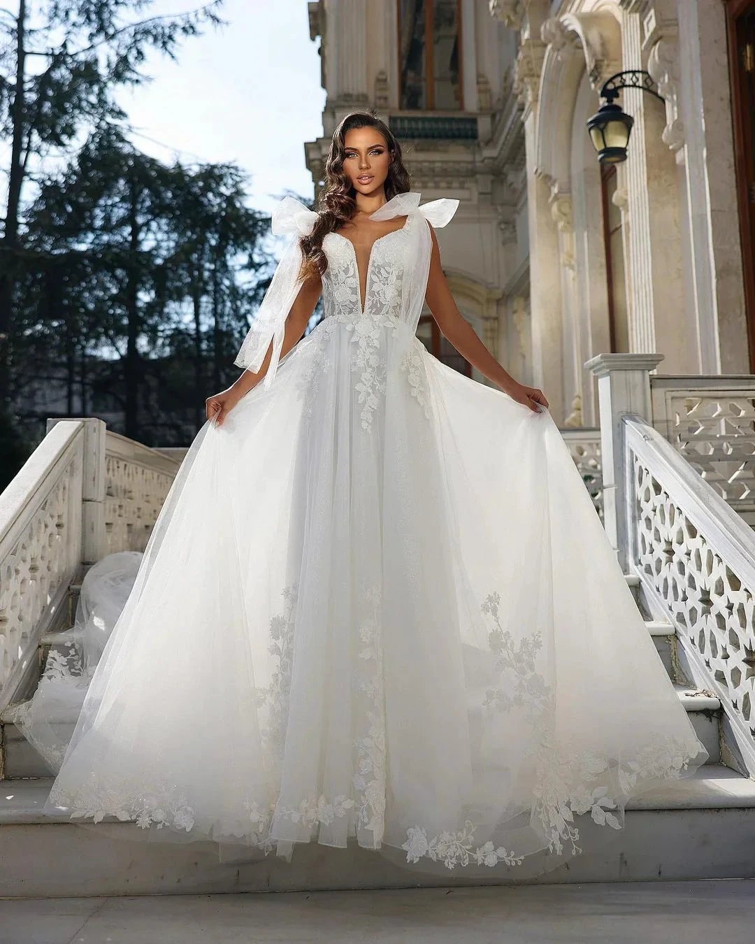 Chic Long White A-line V-neck Sleeveless Wedding Dress With Lace (ZD14820)