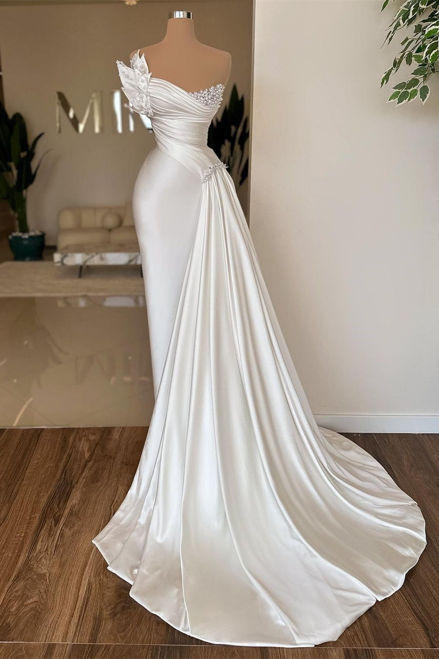 Classic Long Ivory Mermaid Sleeveless Satin Prom Dress With Pearls