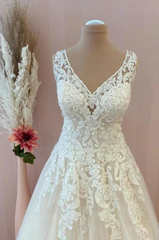 Classy Long A-Line Sweetheart Appliques Lace Tulle Backless Wedding Dress (ZD15221)