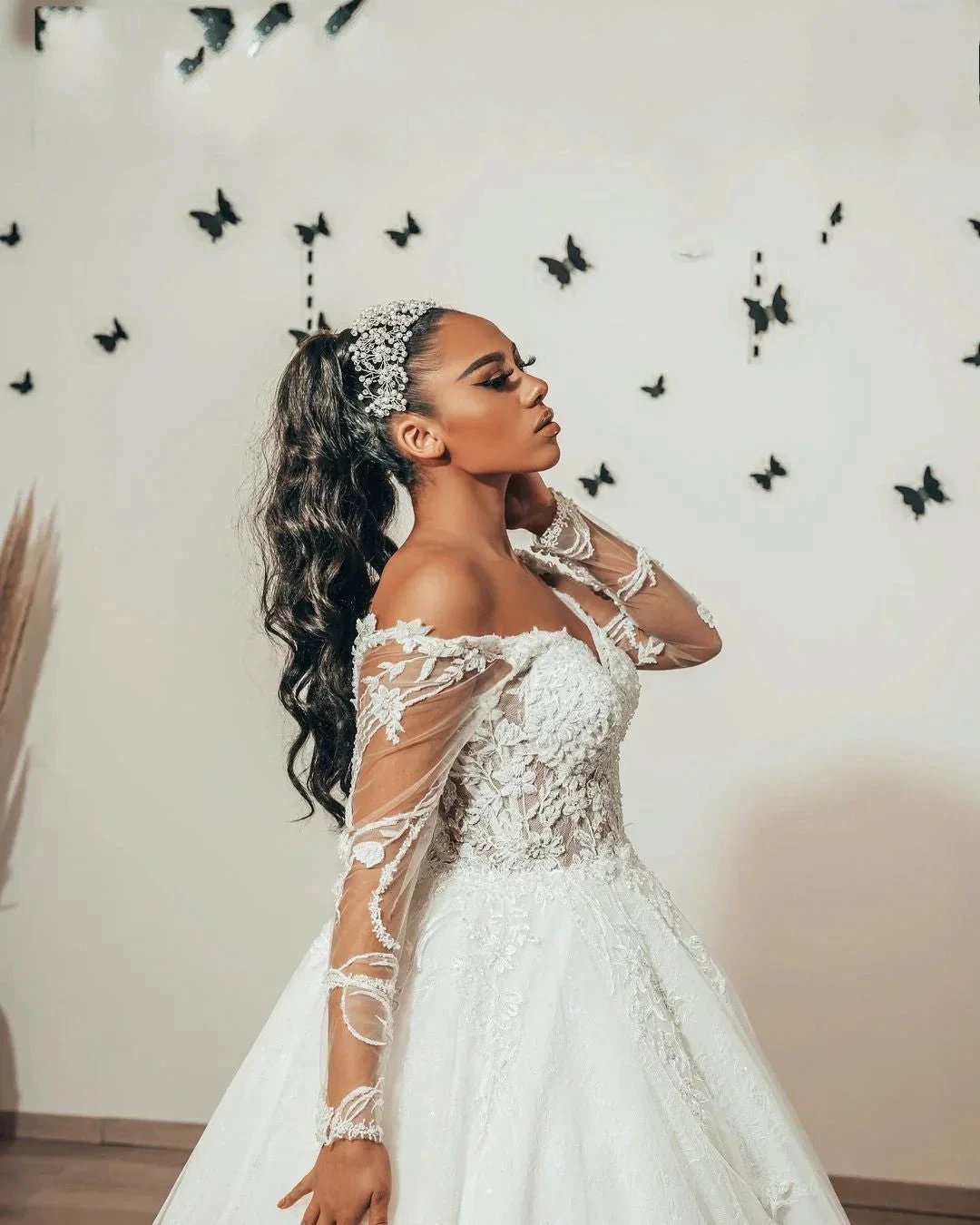 Classy Long A-Line Sweetheart Appliques Lace Tulle Wedding Dress with Sleeves (ZD15076)