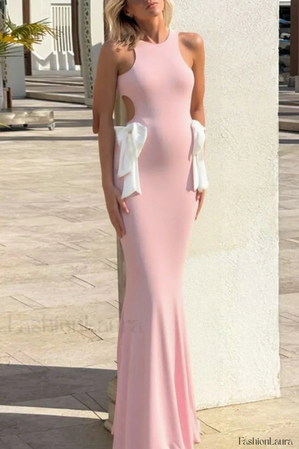 Premium Cutout Bow Backless Dress for Modern Fashion Wear