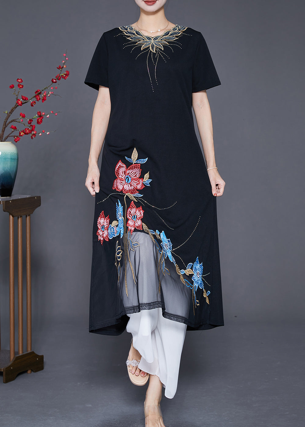 Classic Vintage Dress with a Flattering Fit