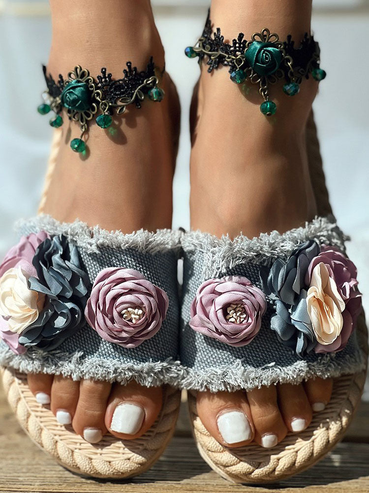 Graceful Orthopedic Sandals for Modern Look
