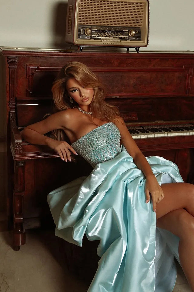 Dazzling Strapless Sleeveless Satin Prom Dresses A-Line Long With Pleats