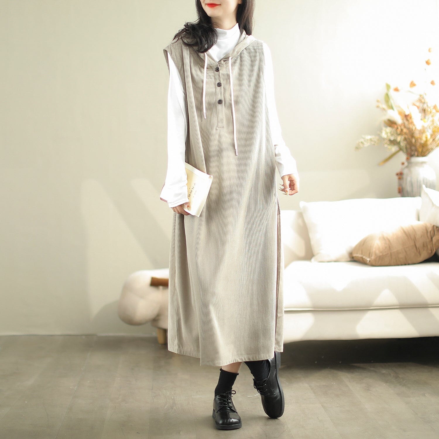 Effortlessly Elegant Dress with a Timeless Design