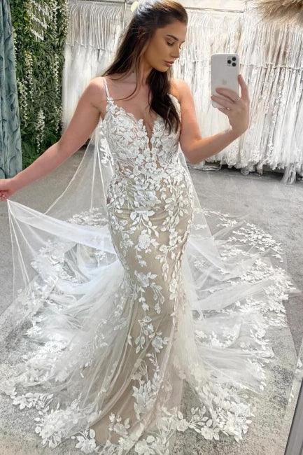 Designer Column Lace Spaghetti Straps Sleeveless Ivory Wedding Dresses With Appliques Train (ZD15505)