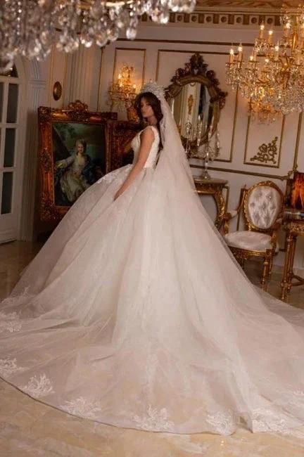 Designer Long A-line V-Neck Sleeveless Appliques Wedding Dress With Lace (ZD14987)