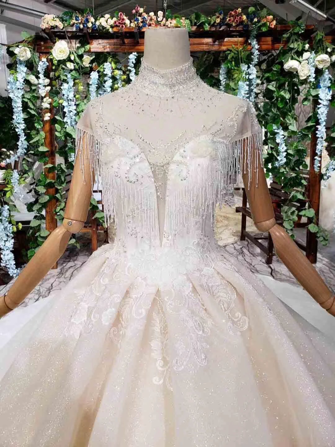 Elegant Cap Sleeves Ball Gown Beading High Neck Wedding Dress (ZD15355)