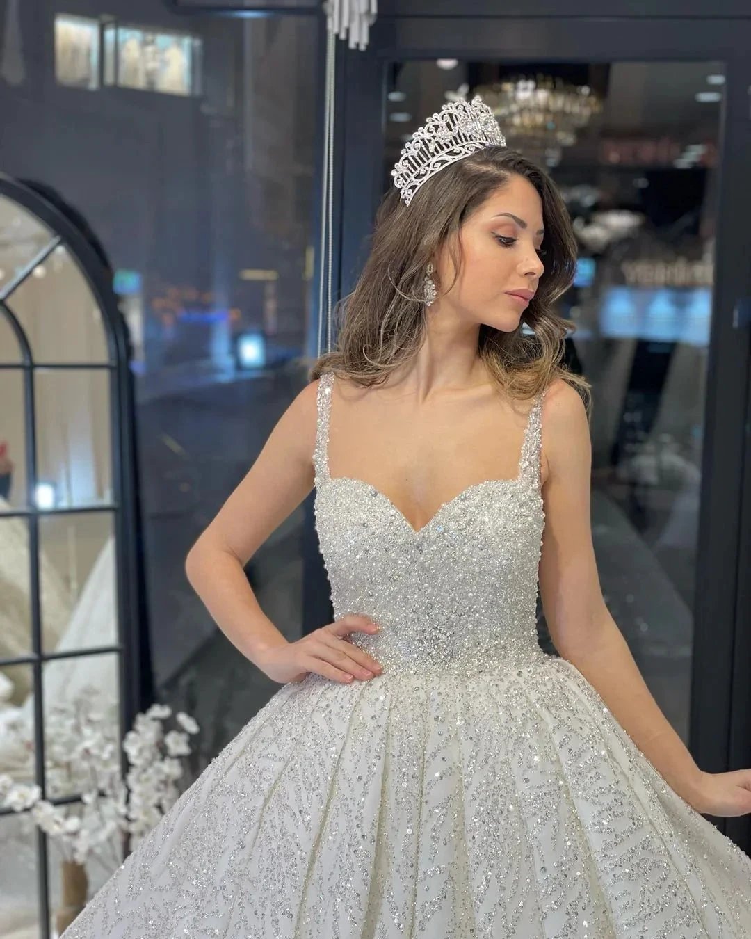 Elegant Floor Length Sweetheart Sleeveless A-Line Sequined Wedding Dress with Ruffles (ZD14800)