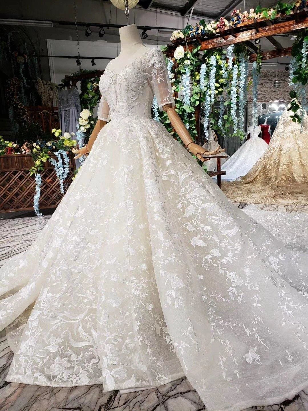 Elegant Half Sleeves Ball Gown Lace Sweetheart Wedding Dress (ZD15354)