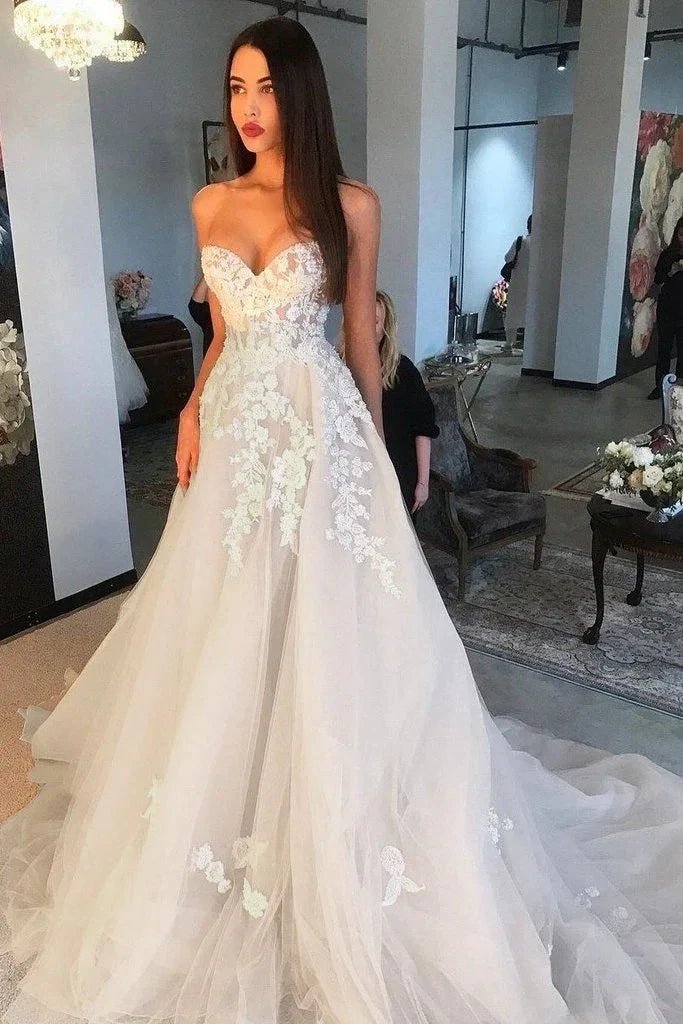 Elegant Ivory Long A Line Sweetheart Tulle Lace Applique Wedding Dress (ZD15855)