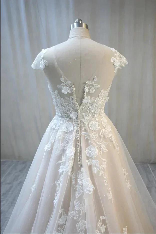 Elegant Long A-Line Bateau Backless Appliques Lace Tulle Wedding Dress (ZD15106)