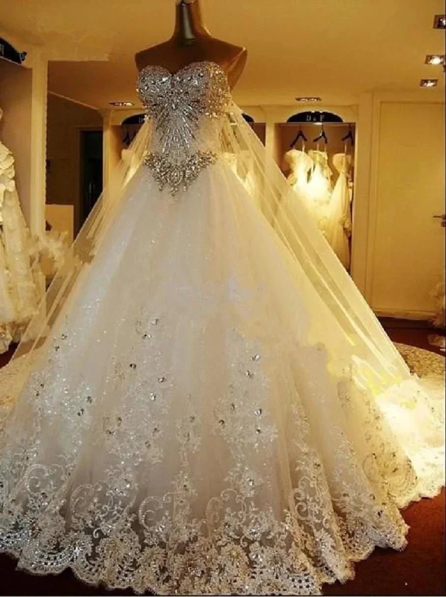 Elegant Long A Line Sweetheart Appliques Crystal Beading Wedding Dress (ZD15977)