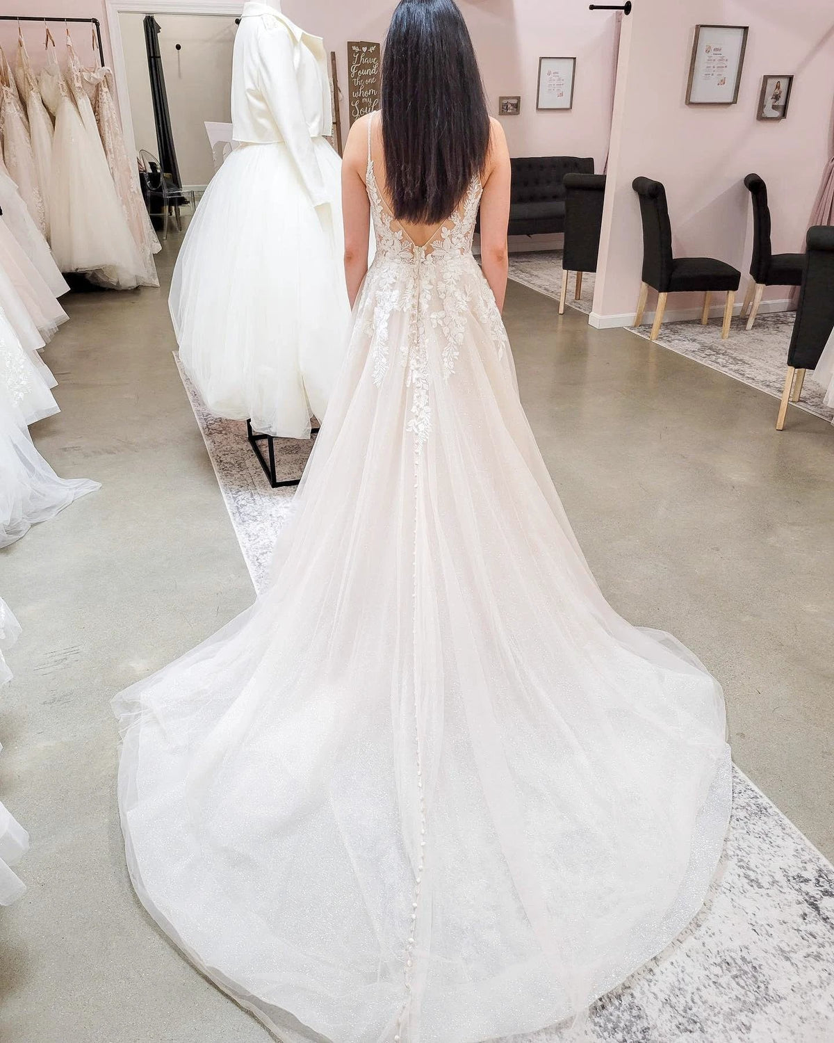 Elegant Long A-line V-neck Lace Tulle Backless Wedding Dresses (ZD14291)