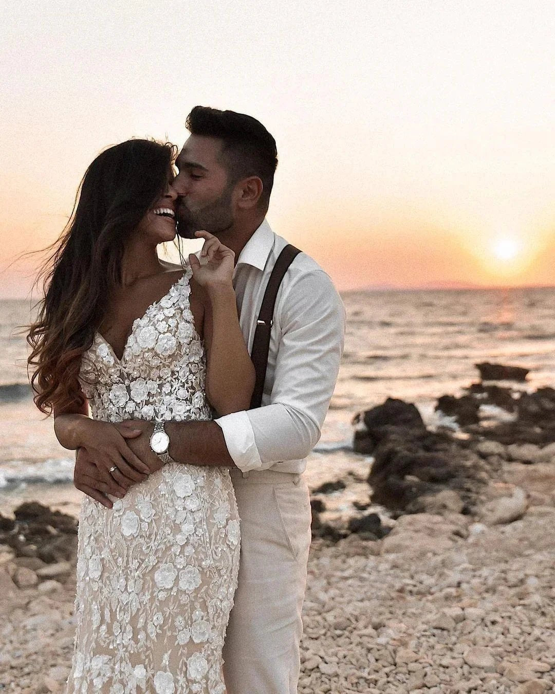 Elegant Long Mermaid V-neck Floral Lace Backless Wedding Dress (ZD15033)