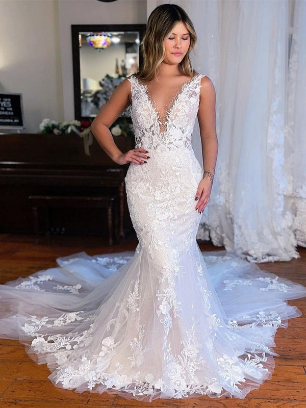 Sleeveless Deep V Mermaid Wedding Dress Lace Appliques Illusion Low V Back Sheer Train Bridal Gown