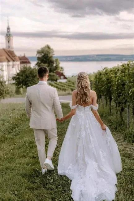 Elegant Long Off-the-Shoulder Tulle Floral Lace Wedding Dress (ZD14627)